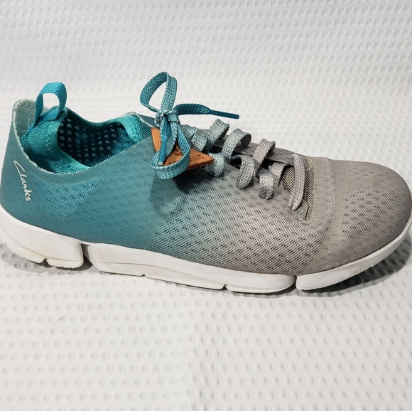 clarks tri active free